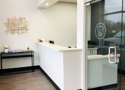 Luna Dentures and General Dentistry