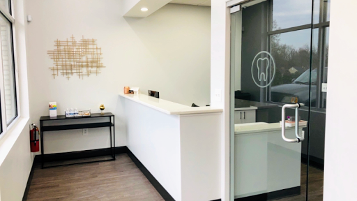 Luna Dentures and General Dentistry